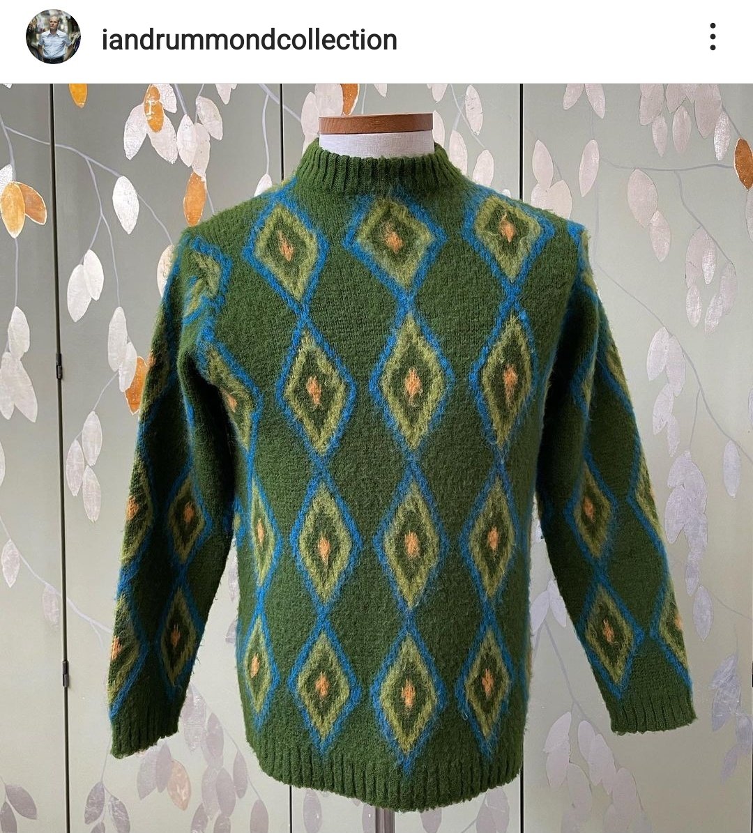 #MattBomer 's green sweater in #FellowTravelers 😊
  
📸 iandrummondcollection IG
instagram.com/p/Cs1Rh1QgkWd/…