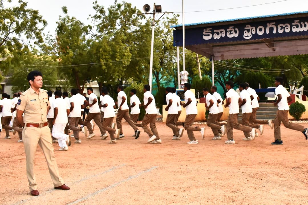 10thBnTGSP's tweet photo. "Success is no accident. It is hard work, perseverance, learning, studying, sacrifice and most of all, love of what you are doing or learning to do."
#Staffparade have been conducted in the presence of the commandent #10thBattalionTssp
#TSSP
#Gadwal https://t.co/9qArKTr5mG