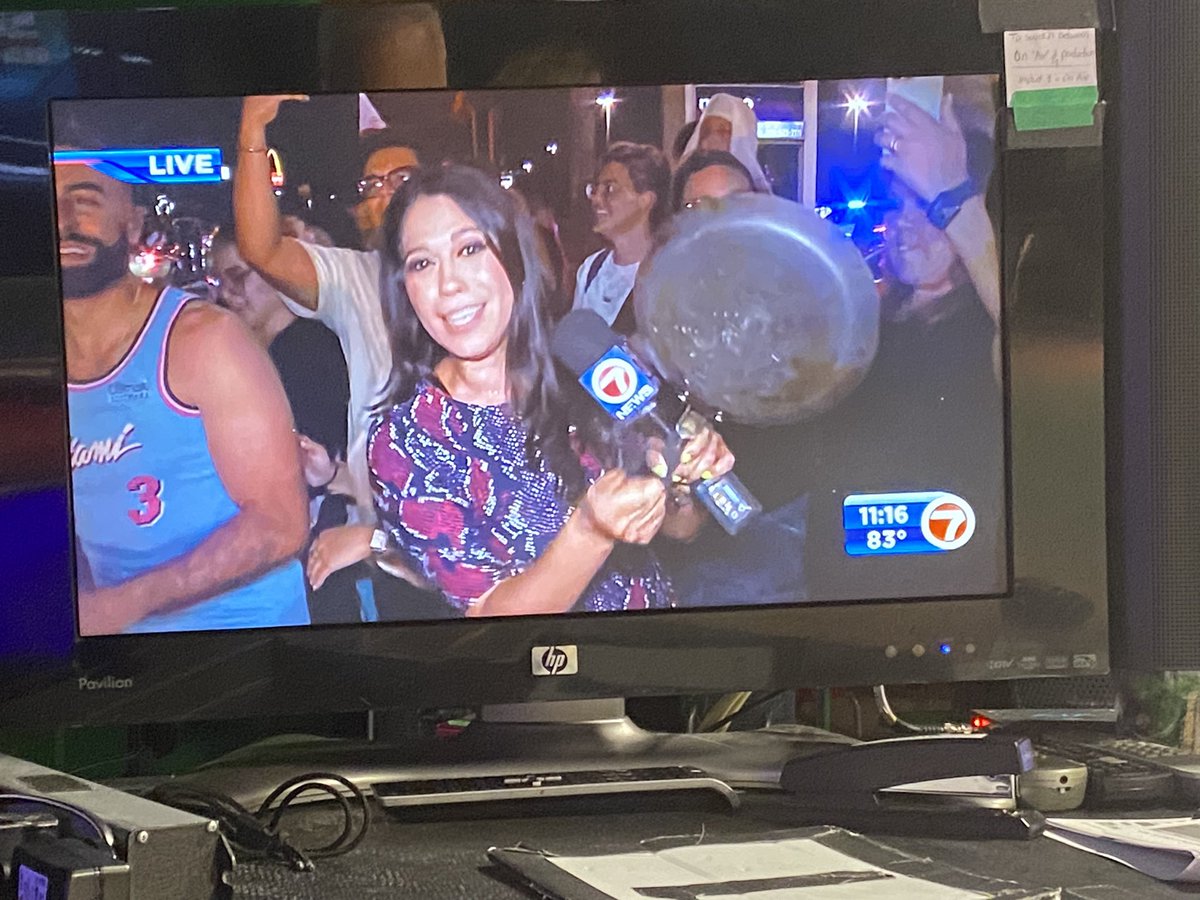 cstevenson7's tweet image. Pots and Pans! @wsvn #goHEAT #easternconferencechamps