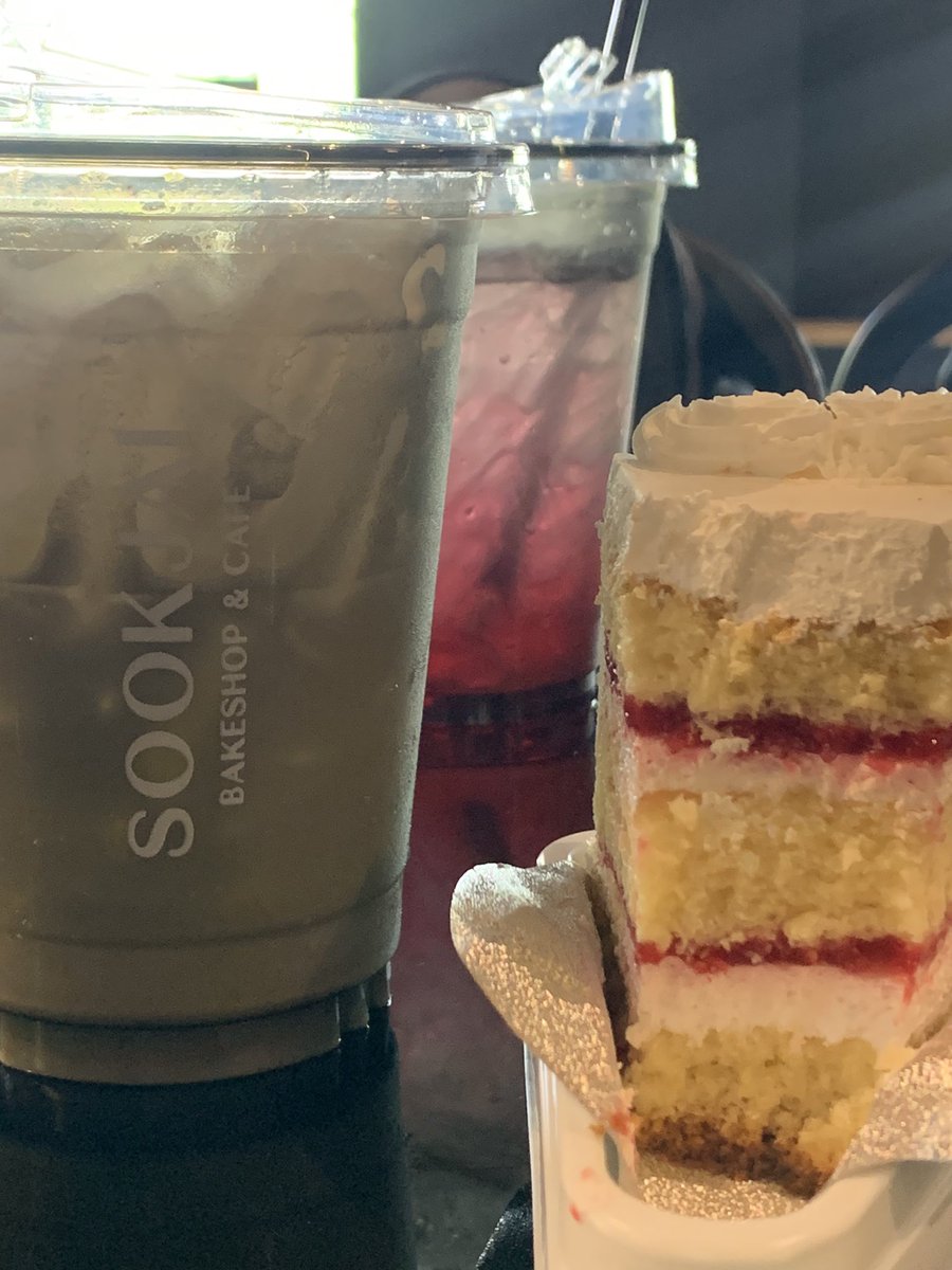 หยุดงานนอนพักผ่อน❎❎
หยุดงานมาคาเฟ่✅✅