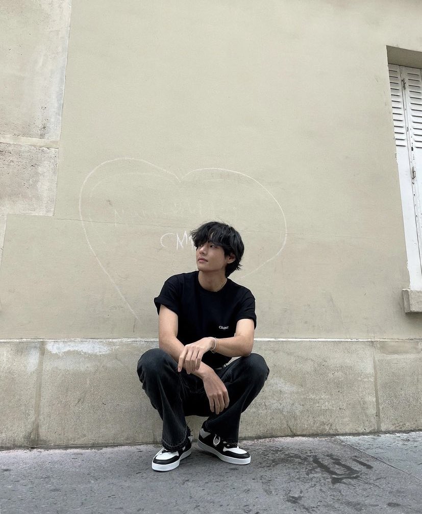 fearlessvkku's tweet image. SO BOYFRIEND OF HIM