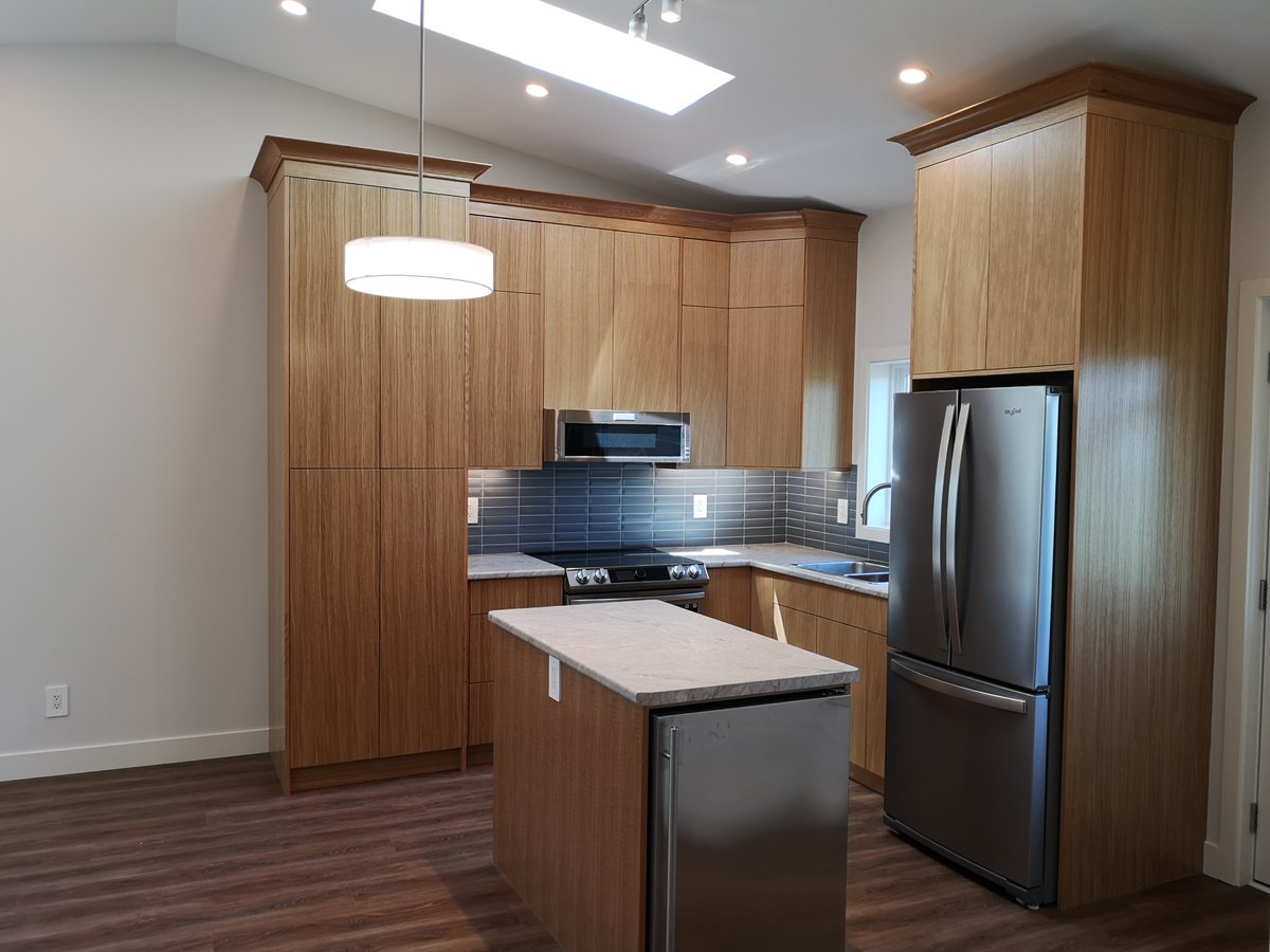 BackyardBungalo's tweet photo. Backyard Bungalows Garden Suite - 2 Bedrooms, 1 Bathroom, Vaulted Ceiling, Curbless Shower, Heated Tile Floor, Ondemand Hot Water, HRV, and more!!! Video walkthrough and pictures at https://t.co/3cvjWsDq8i https://t.co/B8g4lk11TX