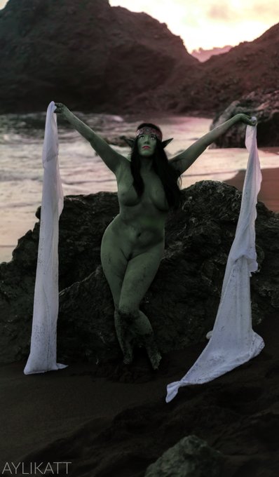 Too high, can't come down It's in the air and it's all around Can you feel me now? https://t.co/dmUX<a href="/tag/soon"class="tags"><span>#soon</span></a>