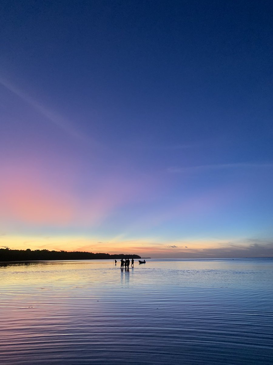 DavinciPakpahan's tweet image. Gua percaya ketika Sutan Sjahrir mengatakan “jangan mati sebelum ke banda neira”, beliau belum sempat nyebrang ke belahan surga lainnya bernama pulau Kei