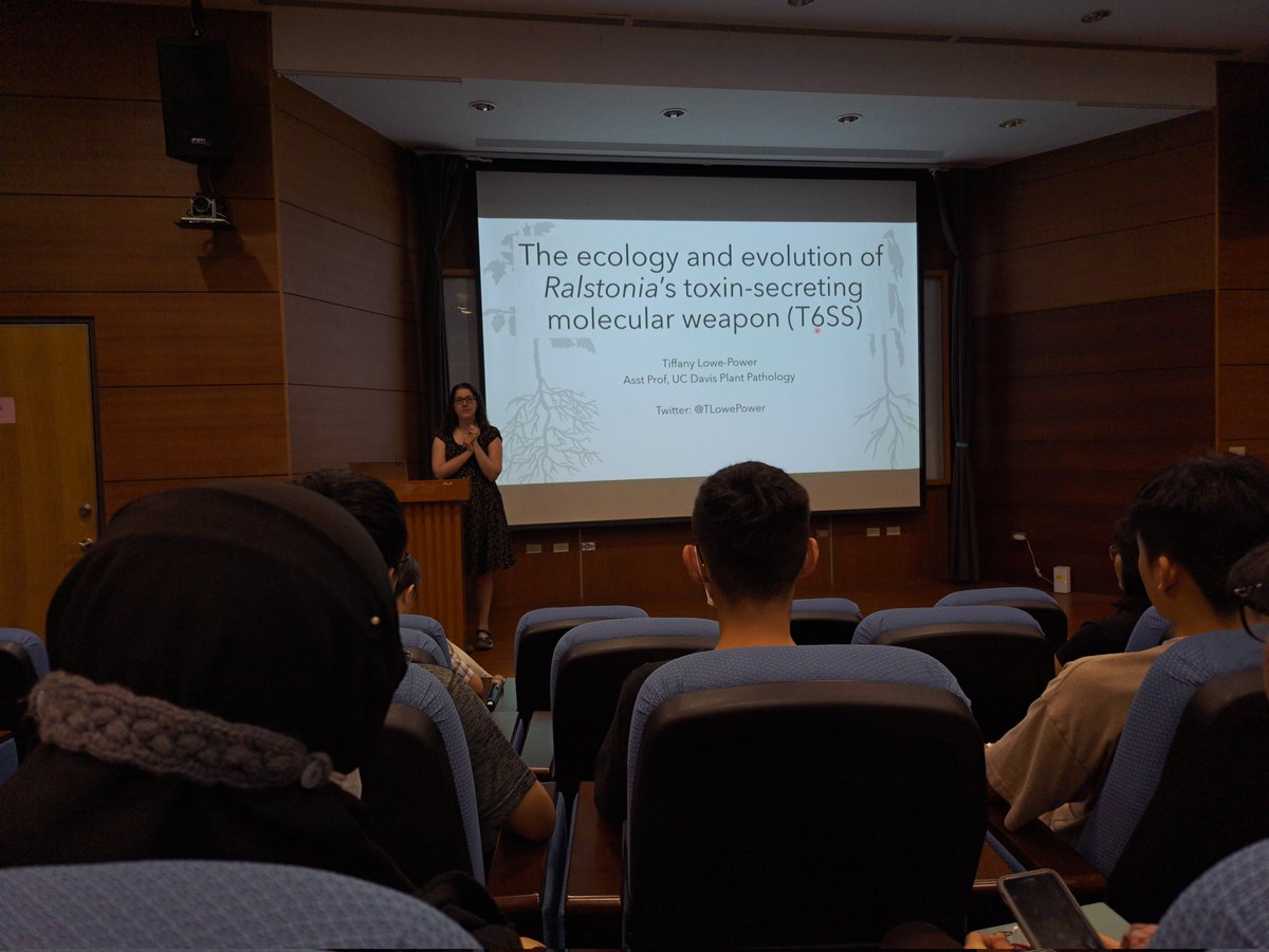 Second time to hear the talk from Professor @TLowePower about deeper evolutionary analysis on #T6SS in different phylotype of #Ralstonia at #AcadSinica. So surprised that they have so many VgrG encoded in their genome!