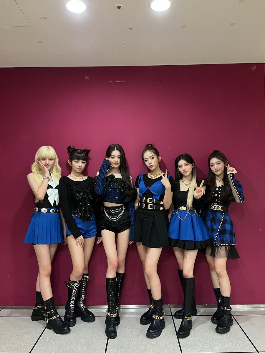 magiclifve's tweet photo. Nos pusimos nuestros ֹmejores trapos para hoy estar presentes en el debut de esta hermosa nena, aunque sea que llegamos para barrer y  #𝚋āi𝑙a·と·𝐎𝐎 junto con ella.☝🏻💗 https://t.co/4OHwx4txa5