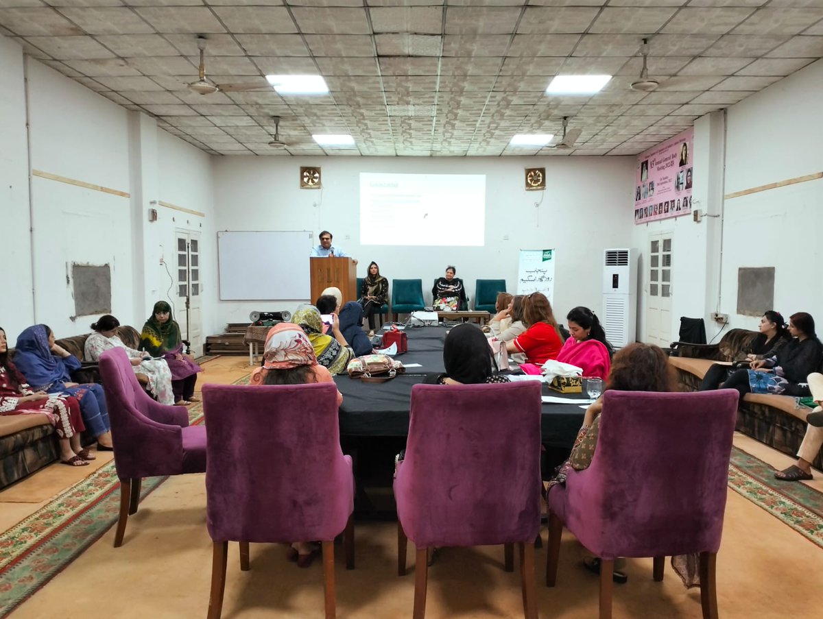 CnpWcci's tweet photo. An enlightening awareness session on the “Punjab Rozgar Loan Scheme” organized in Women Chamber Lahore by the great team of Punjab Small Industries Corporation (PSIC)📷
#WCCIL #empowerment #lahore #supportstartups #startup #women #punjab #smallindustries https://t.co/VawWu6N1yj