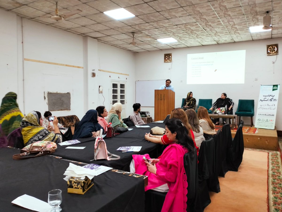 CnpWcci's tweet photo. An enlightening awareness session on the “Punjab Rozgar Loan Scheme” organized in Women Chamber Lahore by the great team of Punjab Small Industries Corporation (PSIC)📷
#WCCIL #empowerment #lahore #supportstartups #startup #women #punjab #smallindustries https://t.co/VawWu6N1yj