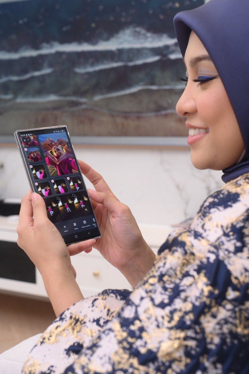 _nabilarazali's tweet photo. As a celebrity, Bella ada banyak gambar yang cantik2 disimpan dalam phone ni, tapi nak keep all photos mestila guna storage yang besar. 🥲

#SamsungxGoogle #withGalaxy #GalaxyS23 #ShareTheEpic #MaxisZerolution @samsungmalaysia @google @maxis #Send2meLah https://t.co/h8KHgKQoot