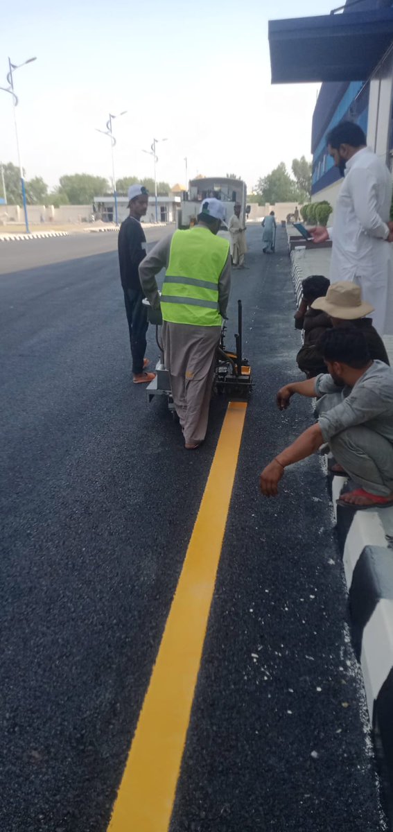 SmileEnterpris's tweet photo. #Roadmarking #Bergerpaint #Pepsicolafactory https://t.co/B3vPqMIbae