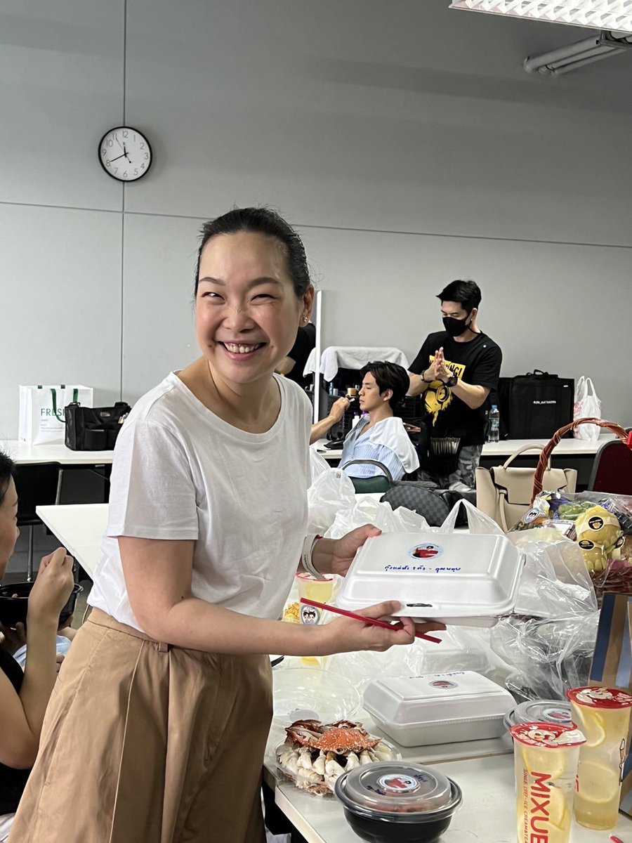 แม่ชื่นมื่น ขอบคุณนะคะ
ฝากติดตามซีรีส์ด้วยนะคะ <a href="/LOAseriesOne31/">Laws Of Attraction_Official</a> 
#เปิดกล้องLOAส่องแจมฟิล์ม