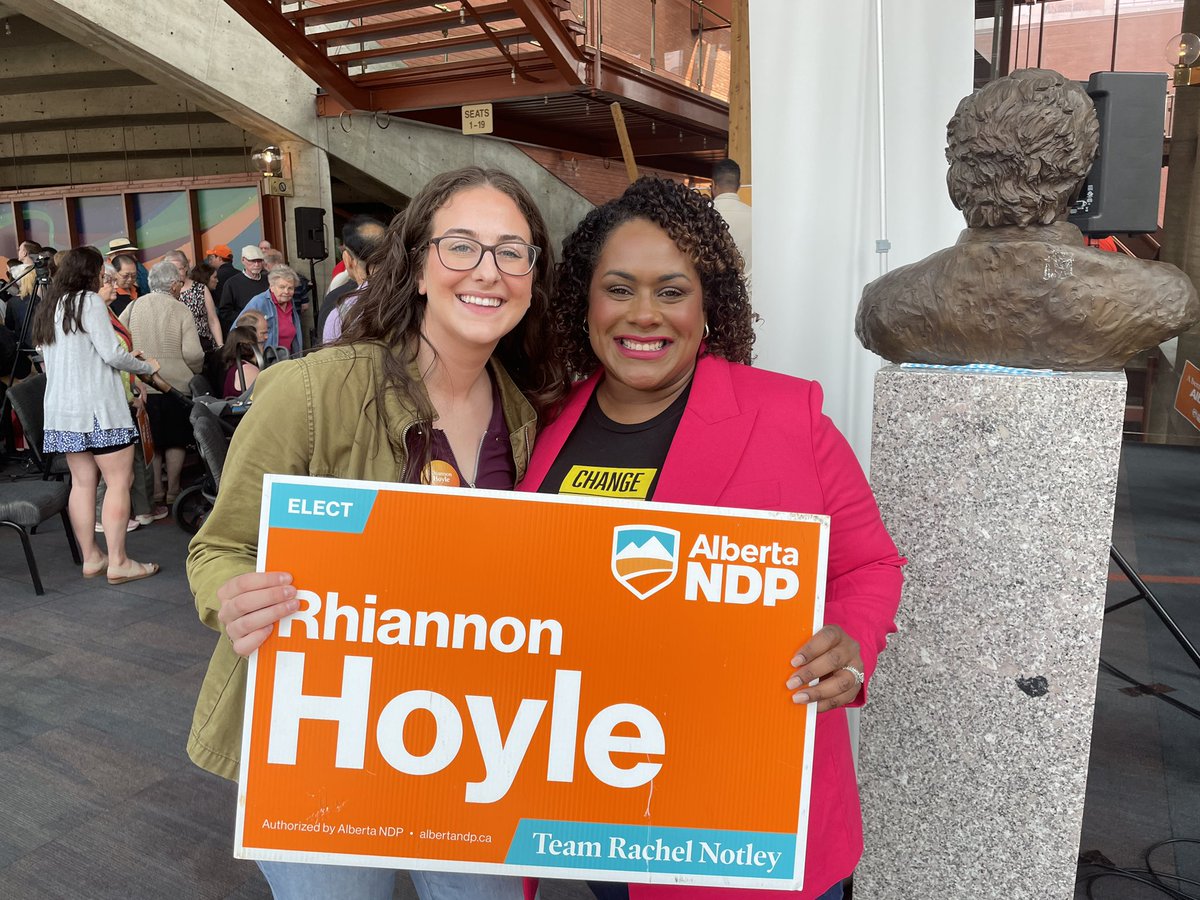lizdolcemore's tweet photo. 2.5 years and 3 campaigns together and now she is THE FIRST BLACK WOMAN ELECTED TO THE ALBERTA LEGISLATURE 🧡🧡🧡🧡🧡
@RhiHoyleYEG 

#AbLeg #abpoli #yeg https://t.co/xDo68igHFN