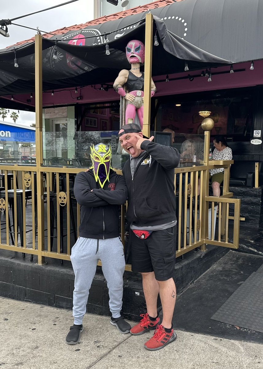 AEW's tweet photo. #AEW Stars @KingSerpentico and #Luther visited San Diego’s @luchalibretaco today ahead of this Wednesday’s #AEWDynamite LIVE from the @ViejasArena! https://t.co/CK50SSrNVp
