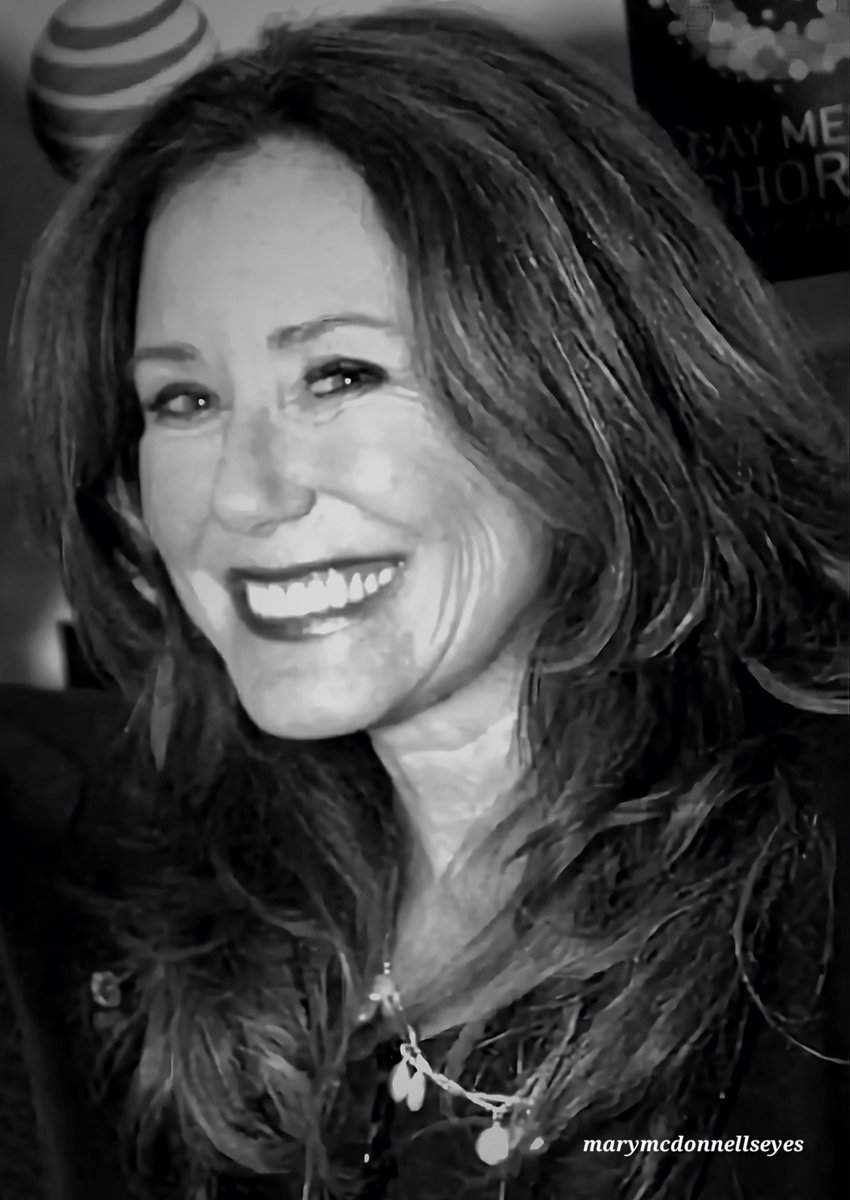 ♥️
'It takes courage to think your life is important enough that you are willing to stop and say - what I choose matters.' 
~ Mary McDonnell 
#MaryMcDonnell #TheLadyBAM