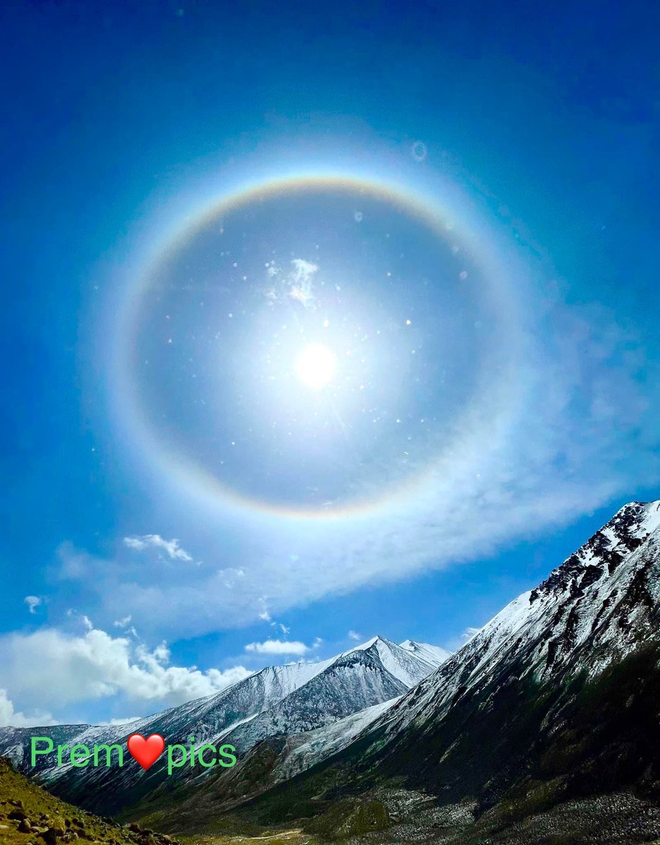 preamzone's tweet photo. ☀️❤️A beautiful sight to see &amp; capture… this  lovely SUN  with a wonderful HALO surrounding him  . Clicked this RARE SIGHT  during my recent trip to leh - ladakh region in April .☀️👍❤️ This Halo was seen only for few minutes ..&amp; later disappeared .. https://t.co/oQiTnW3h3Z