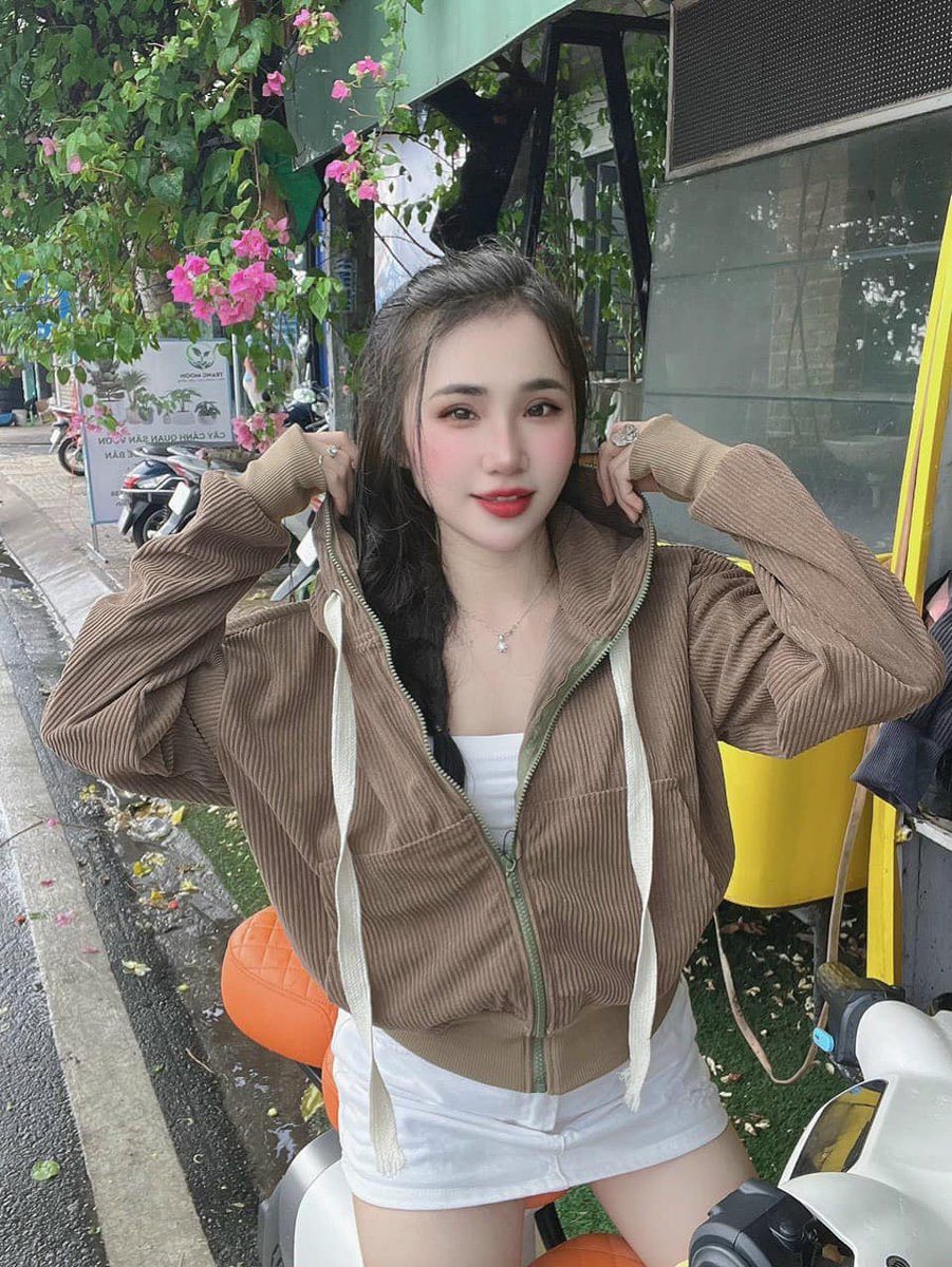 maydongphuctona's tweet image. Sỉ Lẻ Thời Trang Nữ Đẹp.
Áo khoác áo gió chống nắng giá sỉ.
#Si #Le #ThoiTrang #Nu #Dep
#AoKhoac #AoGio #ChongNang
#TikTok #hàng #thật #facebook
facebook.com/SiLeThoiTrangN…