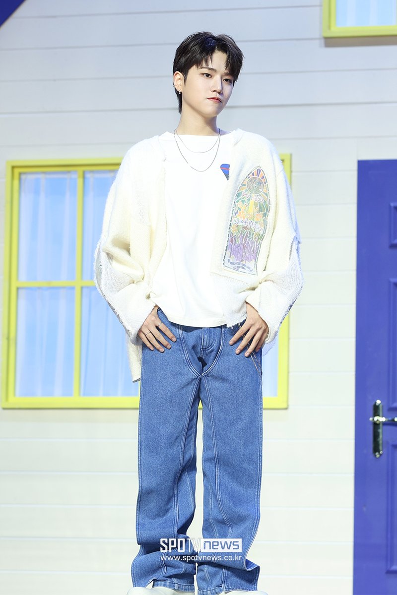 KPOPFAVE_'s tweet photo. [230530] #RIWOO (@BOYNEXTDOOR_KOZ) - "We really worked hard to make the audience go wow with our music! We'll always try our best to bring you music that goes beyond your expectations". 🪄 #BOYNEXTDOOR #보이넥스트도어 #리우  #BOYNEXTDOOR_WHO #돌아버리겠다 #Serenade #OneandOnly https://t.co/J6rqpLYfuM