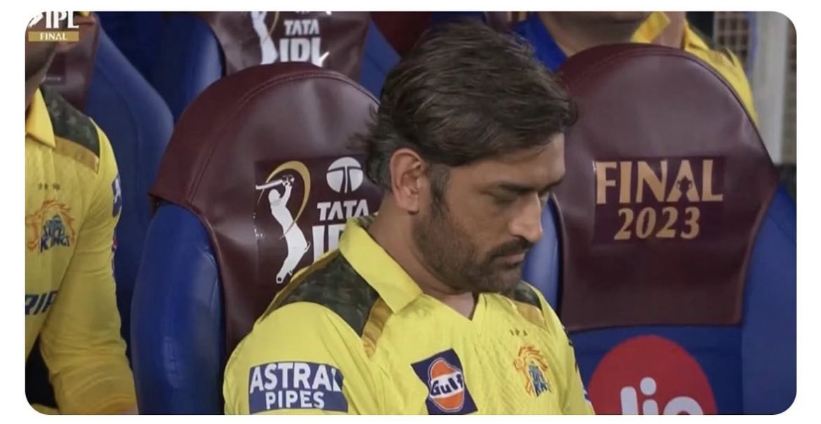 Reputed Senior Advocate, on the day of pronouncement of judgement, after completely turning an impossible case in his favour through his experience and impressive lawyering skills: