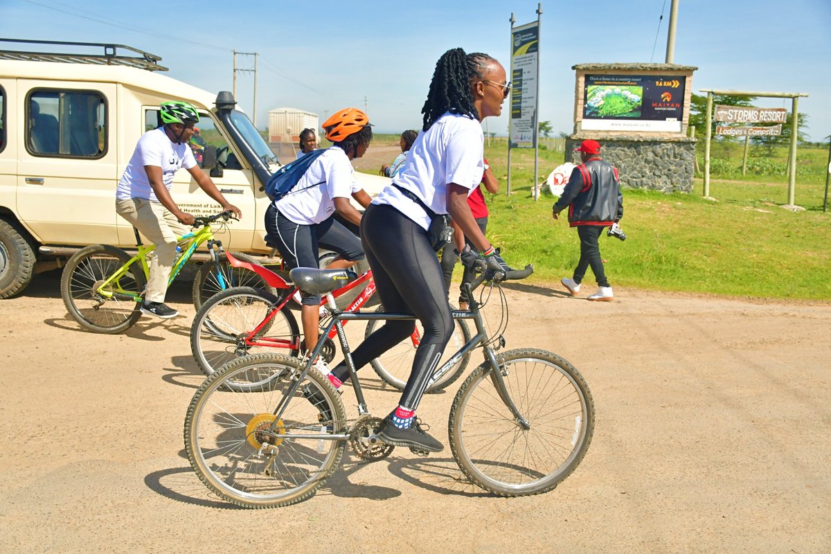 DDINITIATIVE's tweet photo. #Cycle4theCycle 🩸Cycling enthusiasts cycled to and from Naibor, 40.8 Kms for #MenstruAction!Laikipia's CEC Health, Taiti &amp; Deputy Governor Ruben joined in spinning the wheels towards achieving #MenstrualEquity!Thank you wonderful Cyclists #WeareCommitted #MenstrualEquitySummit🇰🇪 https://t.co/ZFBL5GEUru