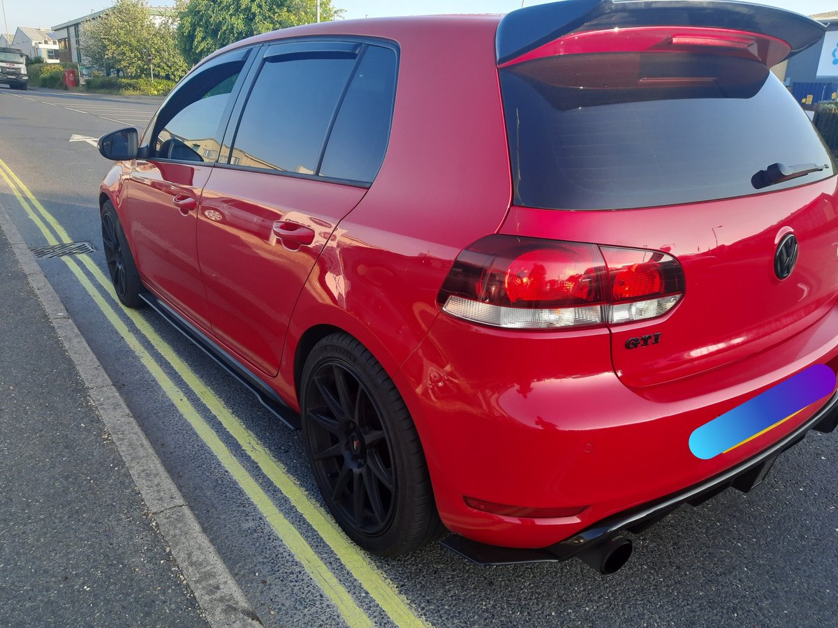 Driver in #Portsmouth caught our attention a few weeks ago when he dropped the front windows on seeing us. Stopped this morning with the windows up which appeared to be the reason he lowered them before. Window light at 28%. Vehicle prohibited and 3 pts/£100 fine. #23364 #28770