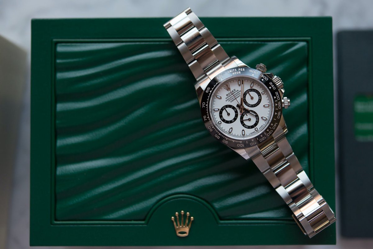 maleejamm's tweet photo. 2คนนี้อยู่ด้วยกันก็คือ Young&amp;Rich duoจริง ตำนานใส่นาฬิกาRolexรุ่น Cosmograph Daytona คู่กันออกงาน แจมินหน้าปัดสีฟ้า เฉินเล่อหน้าปัดขาว อยู่ด้วยกันสามารถซื้อหุ้นsmสบาย รวยแบบตะโก๊นนนน!!!🥹🫠 https://t.co/LX90RAULHT
