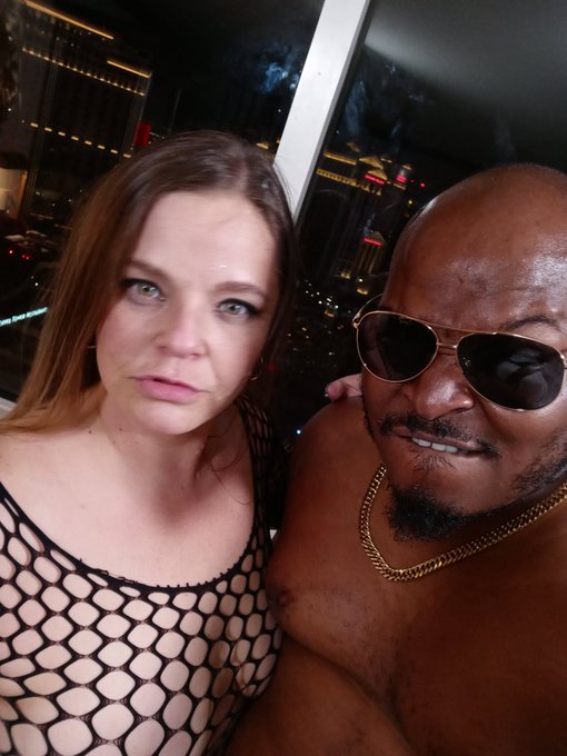 3 pic. Fun times with @SupermandaFL 👀👀👀 https://t.co/98dvN0bNDf https://t.co/PCM2mifhN5