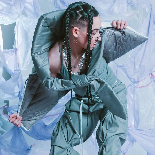 [Zaslišanje!] #Masayah   

Na podelitvi strokovnih glasbenih nagrad Zlata piščal je bila proglašena za novinko leta, dan kasneje pa je nastopila v razprodanem <a href="/kinosiska/">Kino Šiška</a> 

Pogovarjala se je <a href="/alivea/">Živa</a> 

bit.ly/43bRfrb