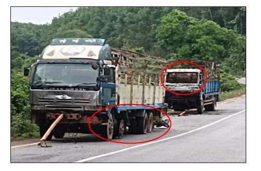 Two cargo trucks traveling from Ye to Mawlamyine caught on fire after they were ambushed by  the rebels of KNLA 6th regiment and members of
@NUGMyanmar
funded #PDF on 29th May. Conditions of the drivers, unknown. #WhatsHappeningInMyanmar #rejectPDF