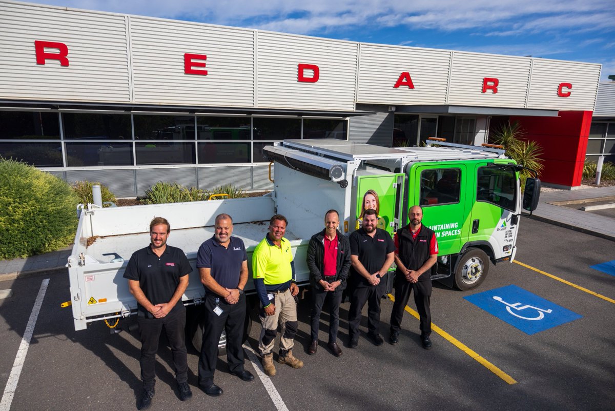 redarc_AUS's tweet image. #REDARC is excited to be partnering with our neighbours the @CityofMarion. In an effort to #reduceemissions and decrease noise levels, the City of Marion are trialling a REDARC fit out for their #maintenance trucks with our portable power systems.