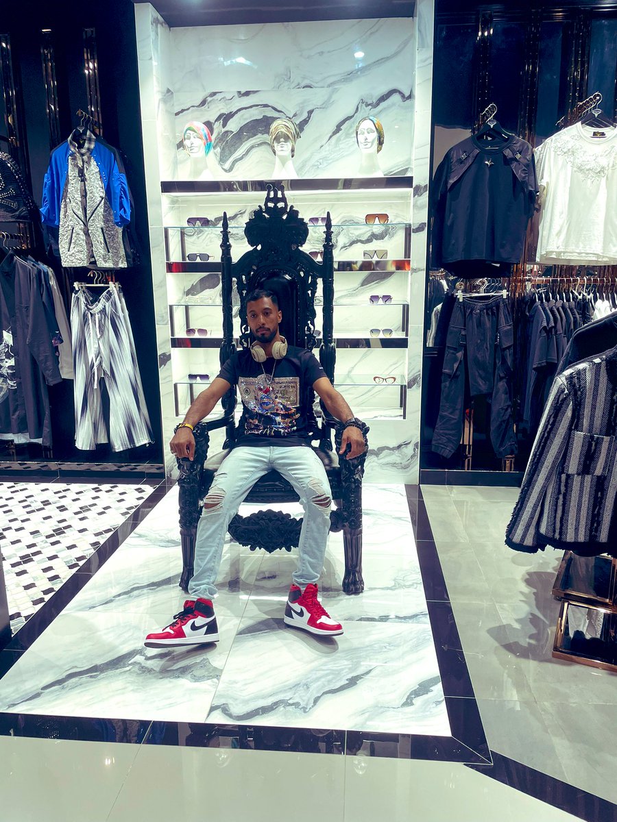 A King is not born, He is Made 👑
#abvote #Succesion #boxing #king #goals #sports #fashion #clothes #medals #9YearOfSeva #Jordan #HEATCulture