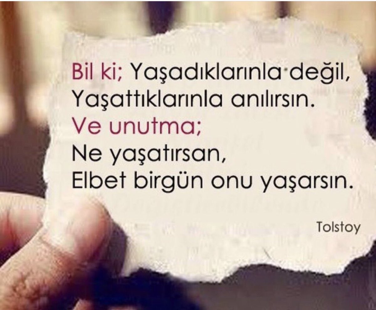 Ben bu dünyada kim ne yaşatıp, yaşıyorsa bu dünyada karşılığın alacağına inanan biriyim.