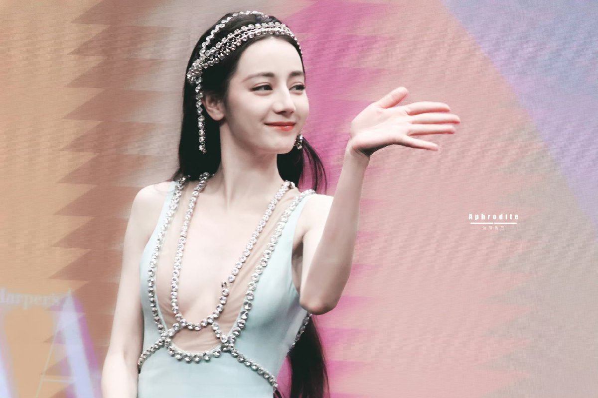 สวย น่ารักสุดๆ ความเครื่องหัว ชอบมากก 

Dilraba in HarpersBazaar
#BAZAAR_DILRABA