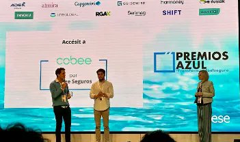 #AbacNestInvestee | Congratulations to @Cobee_es for winning the 'Premios Azul 2023', organised by Inese e Innoku, given to companies that create innovative products that improve the quality of service offered to customers. #AbacNest #Startups #Cobee #PremiosAzul #Winnenrs #VC