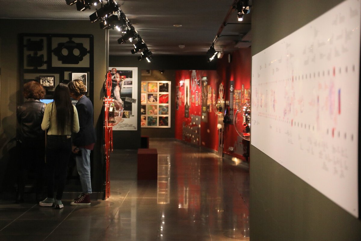 departement13's tweet image. 🤖 “EX MACHINA, l&apos;Homme, la machine et les robots”  

Entre science et imagination : faites un voyage dans le monde fascinant de ces être artificiels à travers une exposition qui s’adresse à tous les publics jusqu&apos;au 29/07.  

Demandez le programme 👉 dpt13.fr/ex-machina