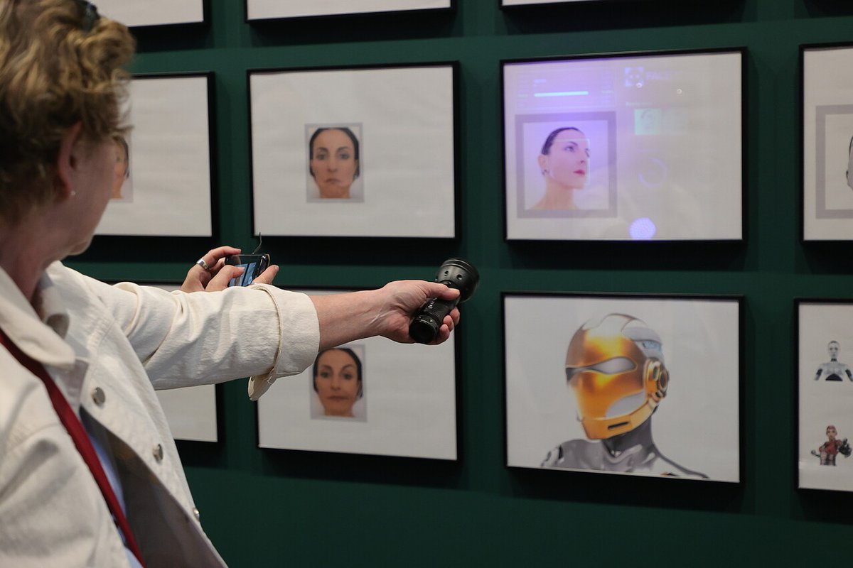 departement13's tweet image. 🤖 “EX MACHINA, l&apos;Homme, la machine et les robots”  

Entre science et imagination : faites un voyage dans le monde fascinant de ces être artificiels à travers une exposition qui s’adresse à tous les publics jusqu&apos;au 29/07.  

Demandez le programme 👉 dpt13.fr/ex-machina