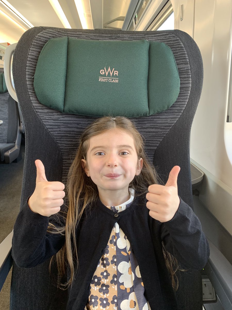 A very excited ⁦<a href="/GWRHelp/">GWR</a>⁩ passenger! A beautiful day for a trip to ⁦<a href="/VisitBath/">Visit Bath</a>⁩ Sydney Gardens ❤️