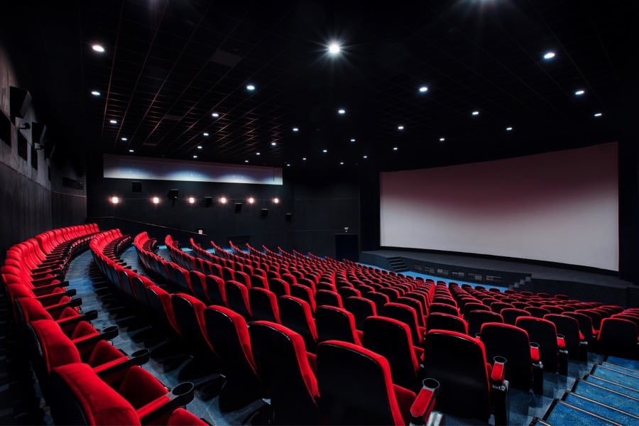 GossipRoomOff's tweet photo. 🚨 Les places de cinéma seront à 5€ partout en France, du 2 au 5 juillet, pour la Fête du Cinéma ! 🍿 (via Canal+) https://t.co/dOmhqQZsCG