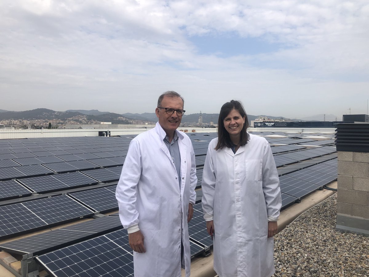 AffordableMedFR's tweet photo. Visite du site  @difarmed près de #Barcelone pour @AnnaikLesbats déléguée générale de l'association.
Merci @j_hugues_michel @Philbarna pour la découverte de cette usine #sustainable grâce à l'énergie géothermique et photovoltaïque 🌞
More to come avec le reportage 📽️ ! https://t.co/UC4A3lGom7