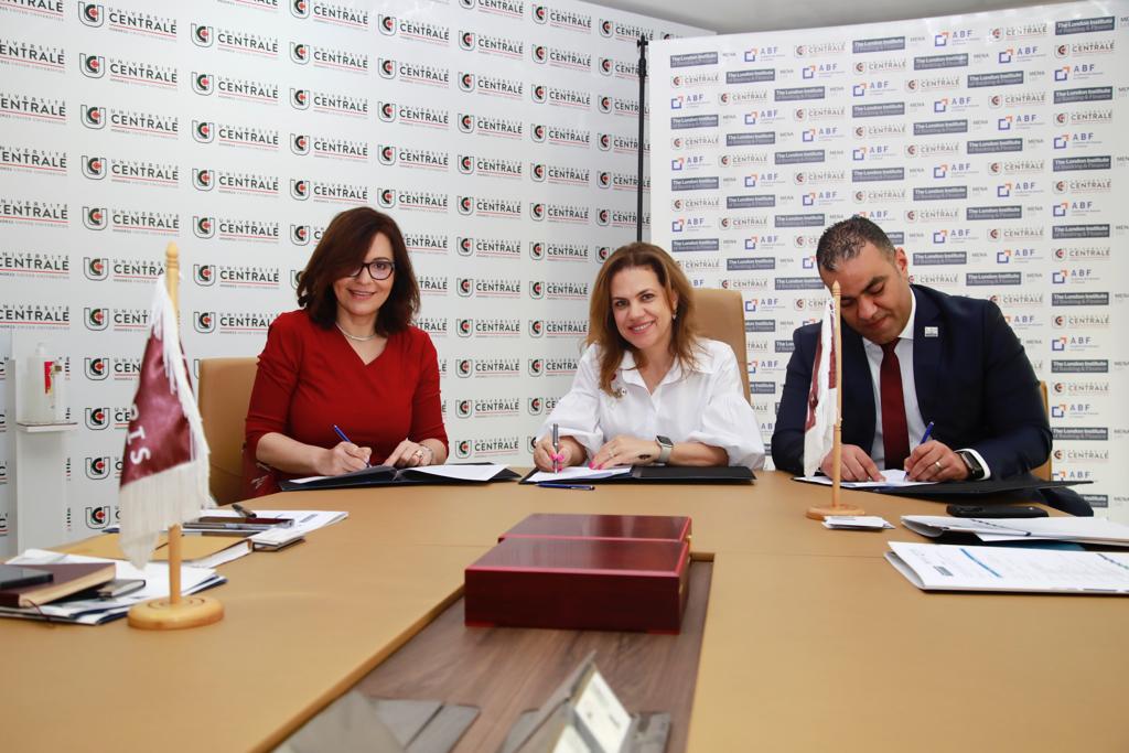 libfmenasia's tweet photo. We've signed an MoU with @UCentrale &amp; Académie des Banques &amp; Finances in #Tunisia, witnessed by @UKinTunisia. The MoU focuses on bringing UK-accredited financial education to the region, marking a milestone for its economic development.

Learn more:  https://t.co/nETRSapqzB https://t.co/yCnXeB7nxt