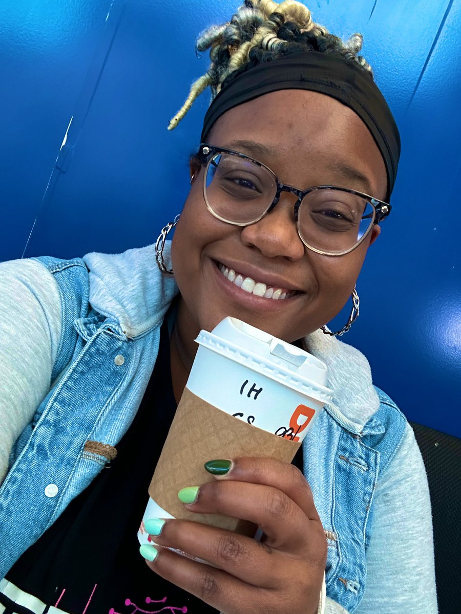 coffee in hand and ready to head to ATL for the first time for @RenderATL !! 

excited to hear awesome speakers and meet a ton of people! 🙌🏾

#developersupportengineer #BlackWomenInTech #BlackTechTwitter