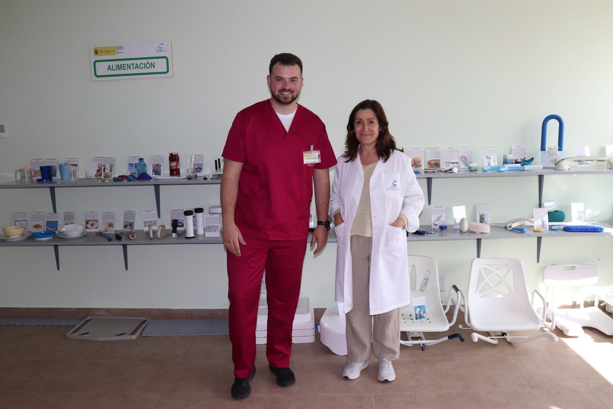CentroCREER's tweet photo. Este mes de mayo, han comenzado sus prácticas formativas en terapia ocupacional Iñigo Virto Carrero y Nora Ferreiro Guridi, estudiantes de 3º curso de la @UBUEstudiantes, bajo la supervisión de las terapeutas ocupacionales de @CentroCREER @Imserso #PracticumCREER https://t.co/fbBtv9xuXj
