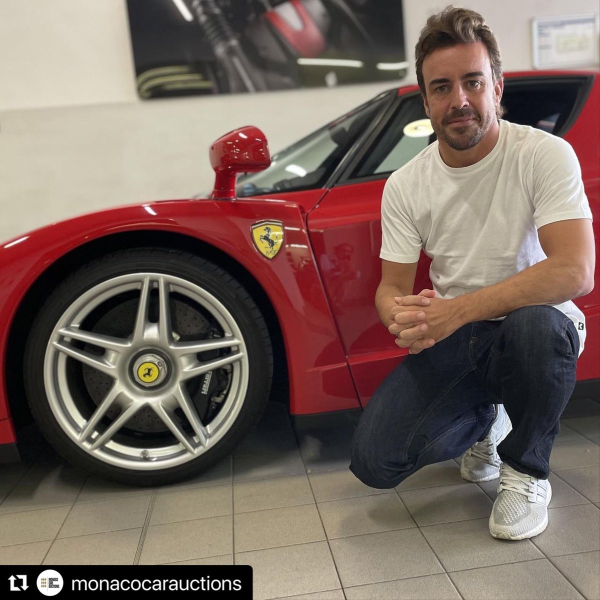 AuRupteur's tweet image. Fernando Alonso vend sa Ferrari Enzo.