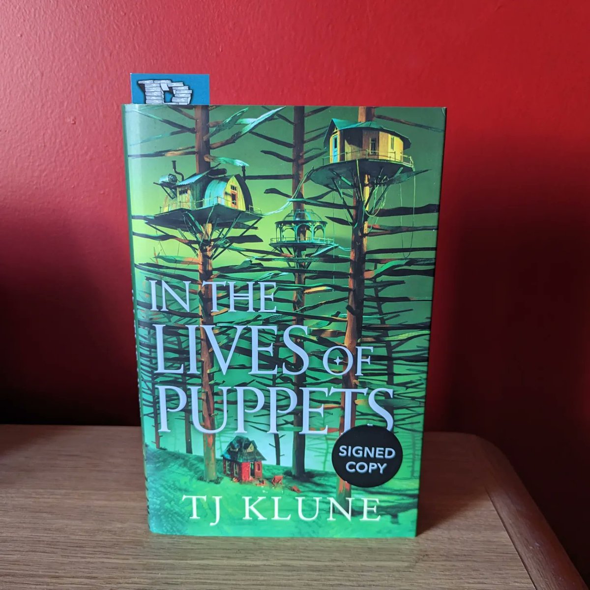 #TwoForTuesday

Today I'm sharing two bits of signed book post from @bertsbooks 😍 

Thirty Days of Darkness by Jenny Lund Madsen @OrendaBooks 

In the Lives of Puppets by TJ Klune

#BookPost #bookmail #signedbooks #thirtydaysofdarkness #inthelivesofpuppets #ballstothebacklog