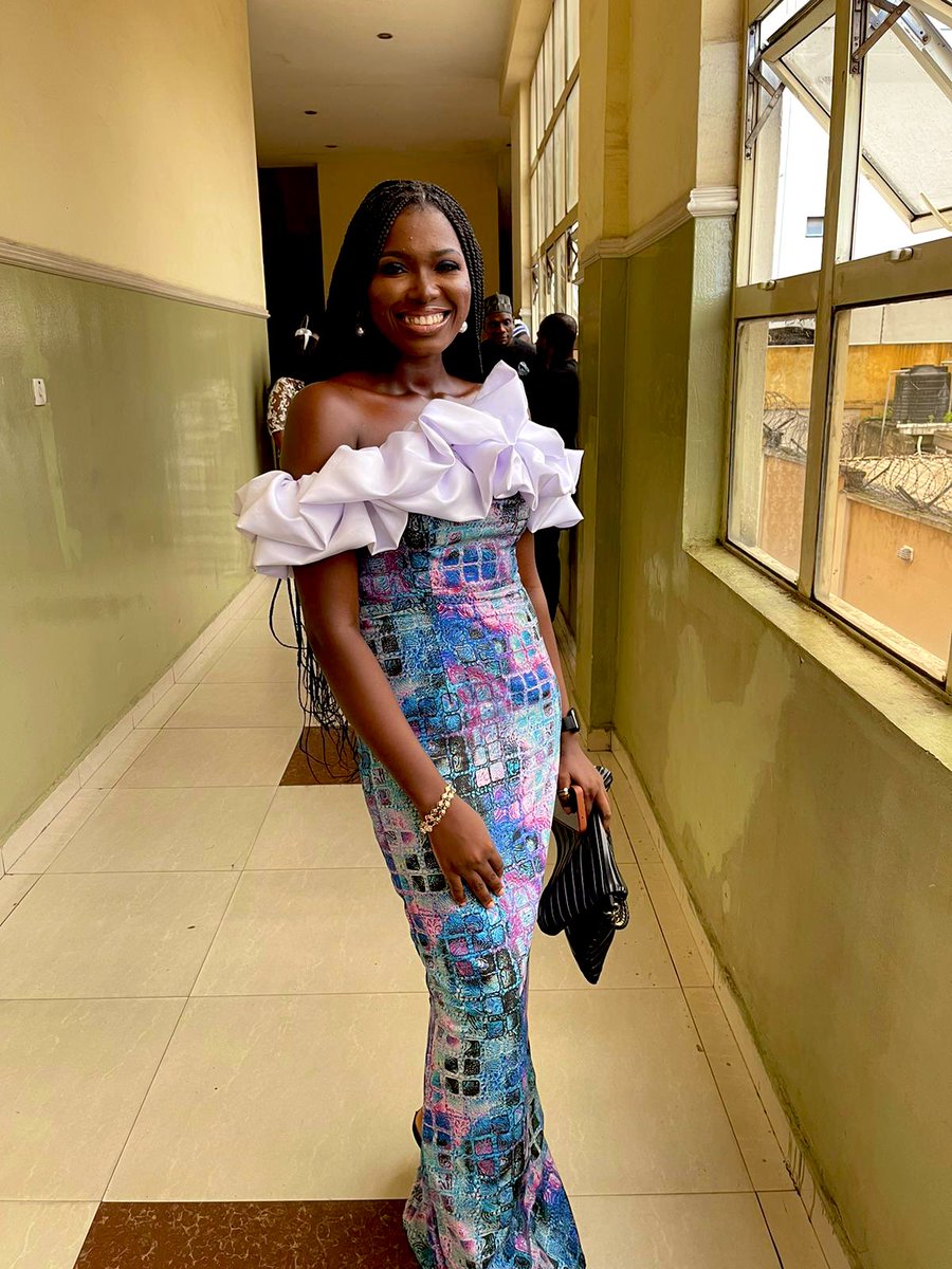 seyi_thevibe's tweet photo. 4 frames, 1 @sipbysa woman 🥹 I made this ruffle detail dress for @Softgirl_Rae &amp; it fit so perfectly 🥹 

Let’s not lie, let’s not steal, she ateeeee🍾💥

Anyway, I’m taking asoebi, Bridals &amp; general bespoke womenswear bookings for the months of July to September 
DM rn🙏🏾 https://t.co/C0ZlZxjxLD
