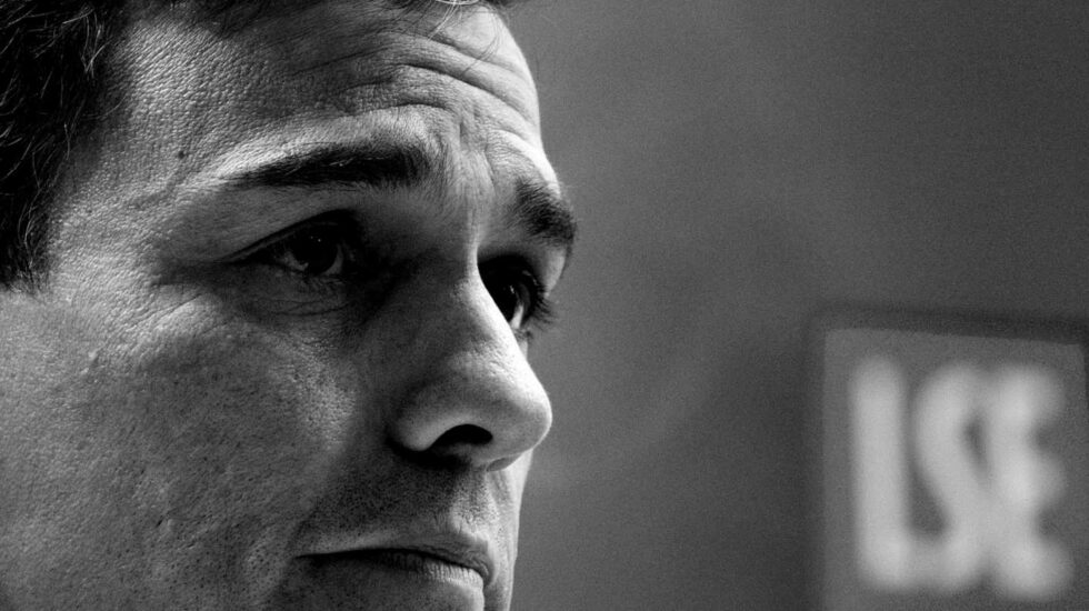 EN JULIO, DEMOCRACIA O VIVAN LAS CADENAS

En julio, votaré a la izquierda, pues el trumpismo de Ayuso ha asumido las reivindicaciones de la ultraderecha y un gobierno del PP y VOX representaría un retroceso en libertades y derechos sociales. El gobierno de Pedro Sánchez