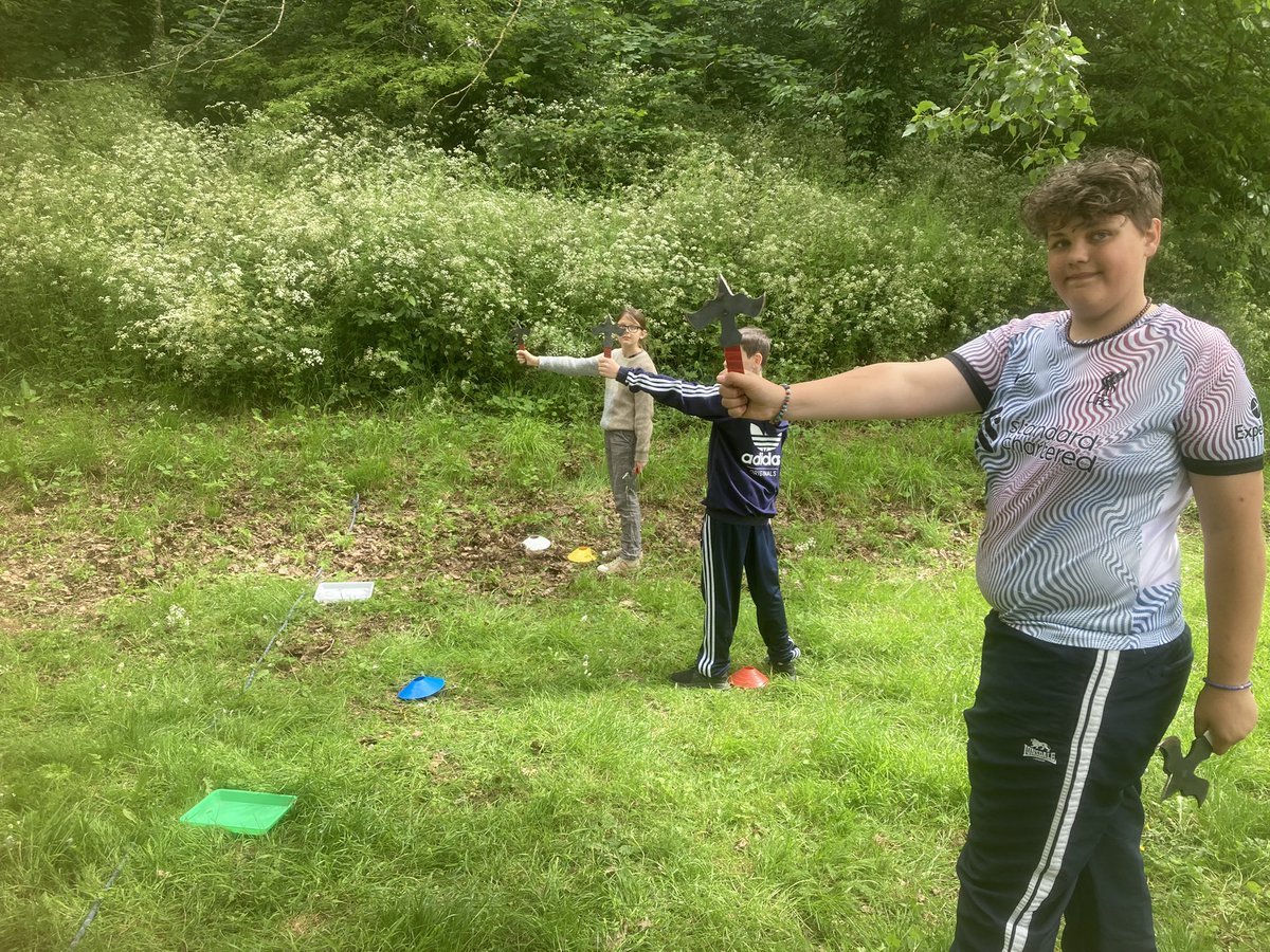 Axe and knife throwing at todays teen challenge #newskills #newfriends <a href="/ExploreOutdoor_/">Explore Outdoor</a> <a href="/CastleManor/">Castle Manor Academy</a>