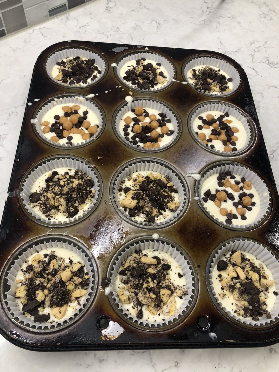 The286th Mississauga  Rangers baked mini cheesecakes . Challenged them to bring a ‘mystery’ ingredient . Blue Cotton Candy Syrup was the funniest . GGC cookies are the base .
#ONNVcookiecomp  #GGCCookies
<a href="/girlguidesonnv/">Girl Guides of Canada, Ontario & Nunavut</a>