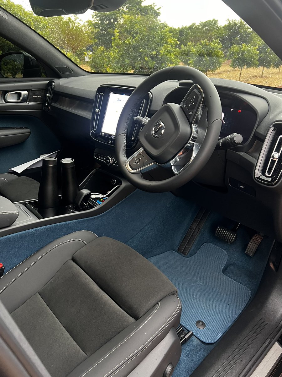 The Volvo C40 has a 100% Leather free interior. Floor mats and all are made recyclable materials. The car is also powered by Google Assistant. You can use it to basically make any commands. For now, Only 50 units will be for sale. 

R1 285 000

#C40Recharge 
#VolvoMomentSA…