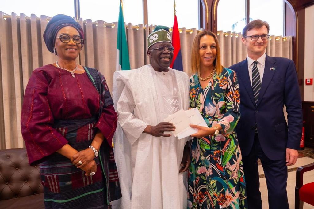 FxXAfCAWYAABQou?format=jpg&name=medium Tinubu meets With US, UK, and Saudi Arabia Envoys