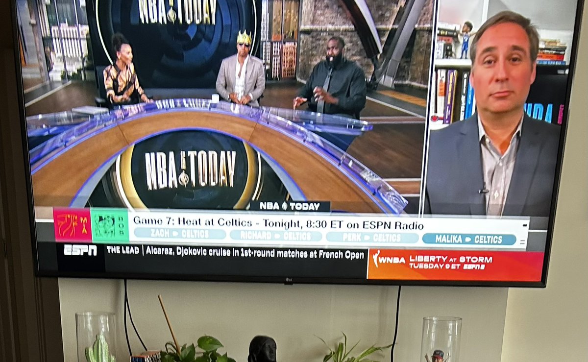 Everyone predicted the @celtics would win last night on @nbatoday. Especially Mr @Rjeff24, should’ve put money on the game 🤦🏻‍♂️ #nbatoday #NBA #EasternConferenceFinals